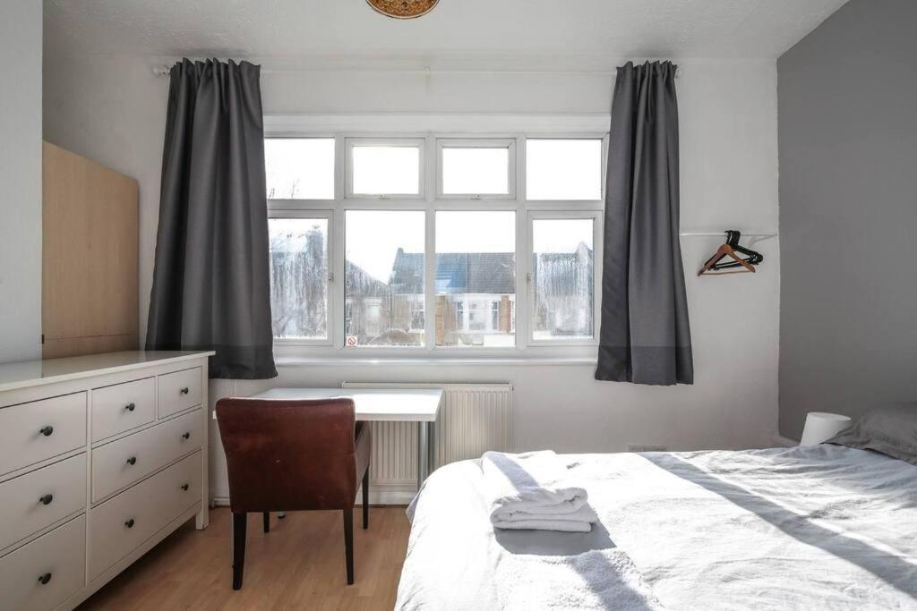 Large Modern Apartment With Garden Sleeps 10 Guests Londres Exterior foto